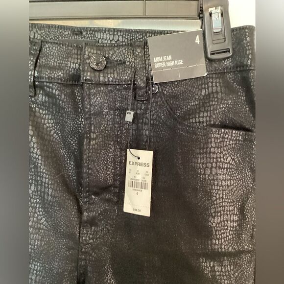 Express - Women’s Black Snakeskin Super High Rise Mom Jeans - Sz 4 - Picture 4 of 5